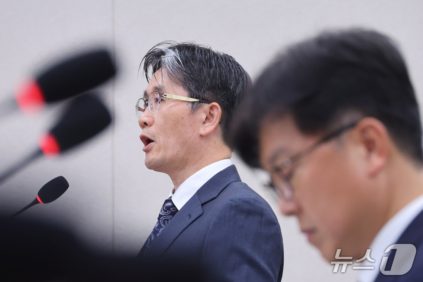 (서울=뉴스1) 신웅수 기자 = 오동운 고위공직자범죄수사처장이 13일 서울 여의도 국회에서 열린 법제사법위원회의 헌법재판소 등에 대한 국정감사에서 업무보고를 하고 있다. 2026. …