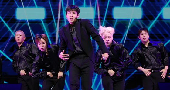 박우진 "신보 수록곡 장르 다 달라…한계 도전하고 싶었다"