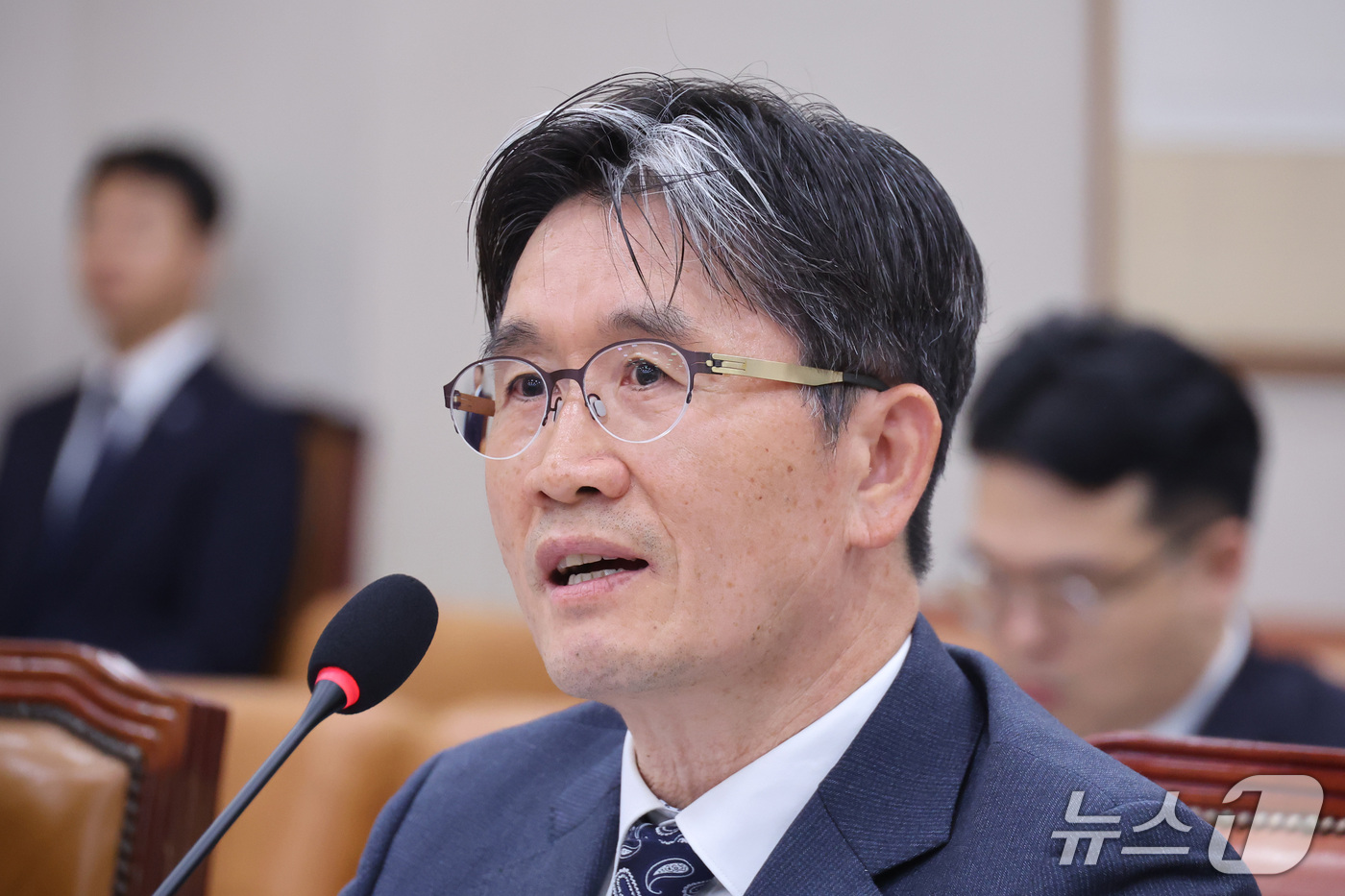 (서울=뉴스1) 신웅수 기자 = 오동운 고위공직자범죄수사처장이 13일 서울 여의도 국회에서 열린 법제사법위원회의 헌법재판소 등에 대한 국정감사에서 의원 질의에 답변하고 있다. 20 …