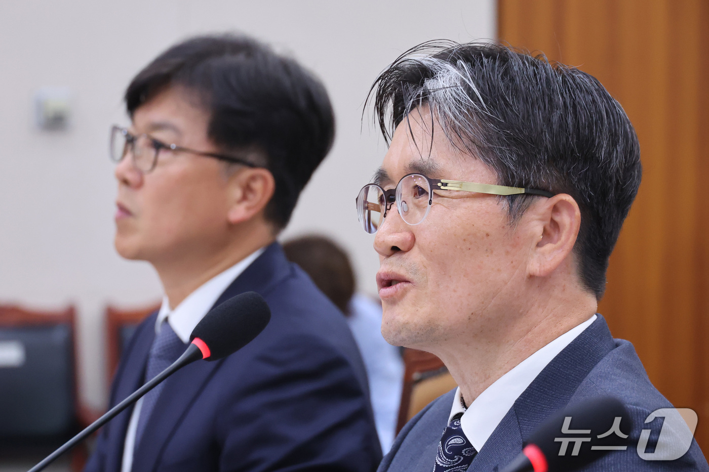 (서울=뉴스1) 신웅수 기자 = 오동운 고위공직자범죄수사처장이 13일 서울 여의도 국회에서 열린 법제사법위원회의 헌법재판소 등에 대한 국정감사에서 의원 질의에 답변하고 있다. 20 …