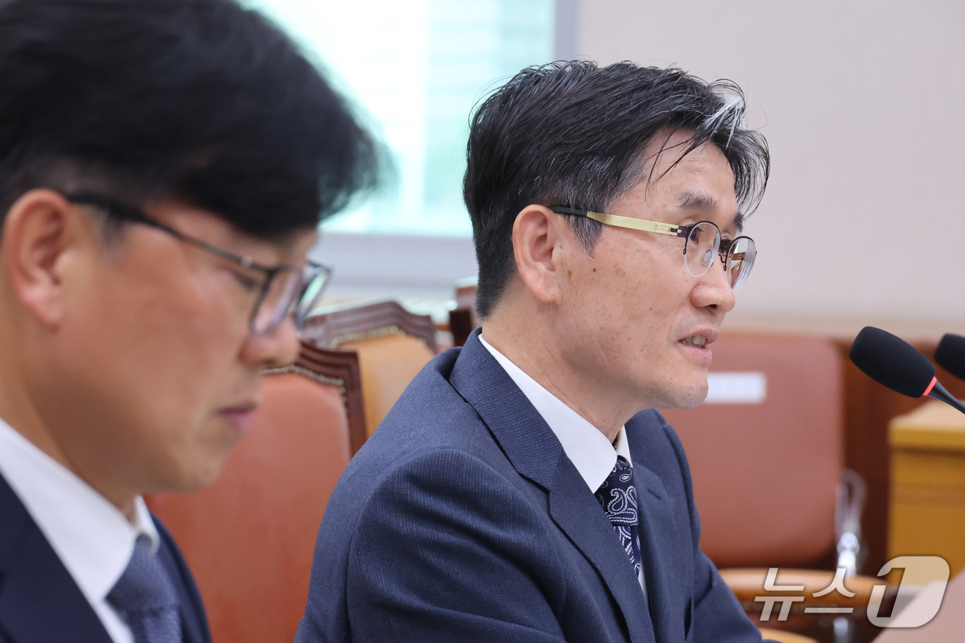 (서울=뉴스1) 신웅수 기자 = 오동운 고위공직자범죄수사처장이 13일 서울 여의도 국회에서 열린 법제사법위원회의 헌법재판소 등에 대한 국정감사에서 의원 질의에 답변하고 있다. 20 …