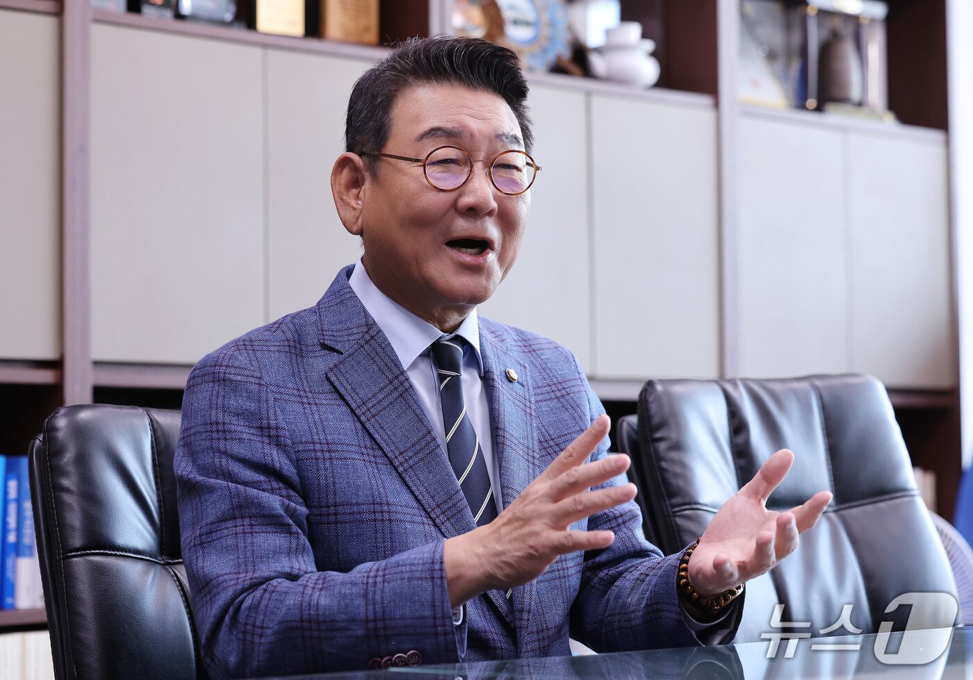 본문 이미지 - 김교흥 더불어민주당 의원이 13일 서울 여의도 국회 의원회관에서 뉴스1과 인터뷰를 하고 있다. ⓒ 뉴스1 박지혜 기자