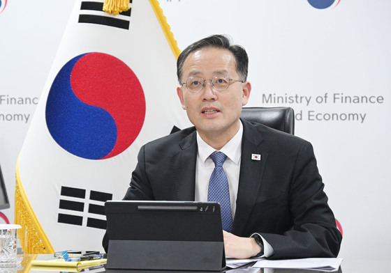 이형일, 美베선트와 첫 화상면담…"한미 경제·금융협력 중요성 재확인"(종합)