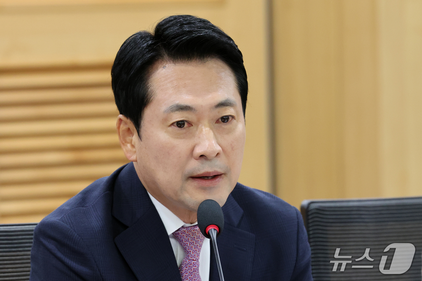 (서울=뉴스1) 황기선 기자 = 장동혁 국민의힘 대표가 14일 오전 서울 여의도 국회 의원회관에서 열린 '굿모닝! 수요 정책 아카데미'에서 발언을 하고 있다.  2026.10.14 …