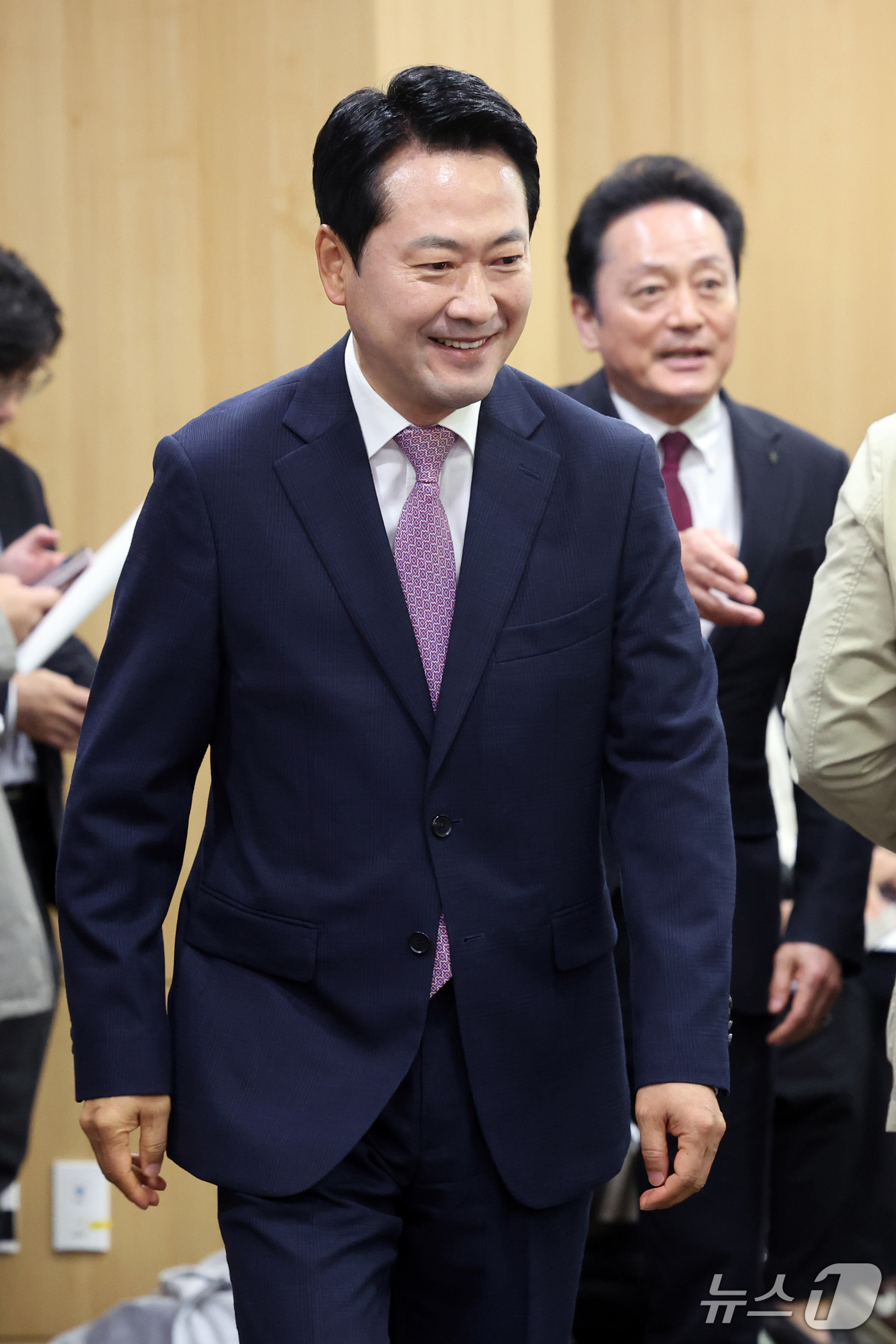(서울=뉴스1) 황기선 기자 = 장동혁 국민의힘 대표가 14일 오전 서울 여의도 국회 의원회관에서 열린 '굿모닝! 수요 정책 아카데미'에 참석하고 있다.  2026.10.14/뉴스 …