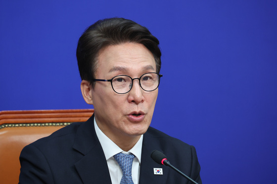 김민석, 조희대에 "인내선 무한대 아냐, 모든 방안 검토"…탄핵도 시사(종합)