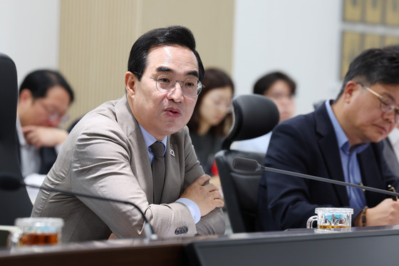 박홍근 "정책기획 역량에 조직 성패 달려"…간부들에 체질 개선 주문