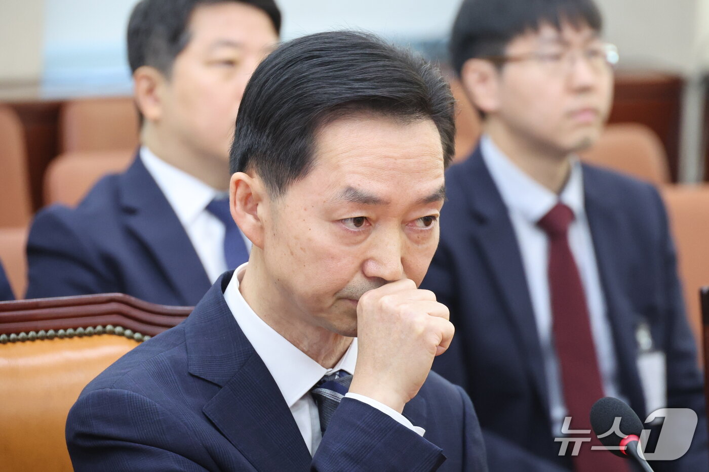 본문 이미지 - 김지용 중대범죄수사청장 후보자가 14일 서울 여의도 국회에서 열린 행정안전위원회 인사청문회에 출석해 있다. 2026.10.14 ⓒ 뉴스1 신웅수 기자
