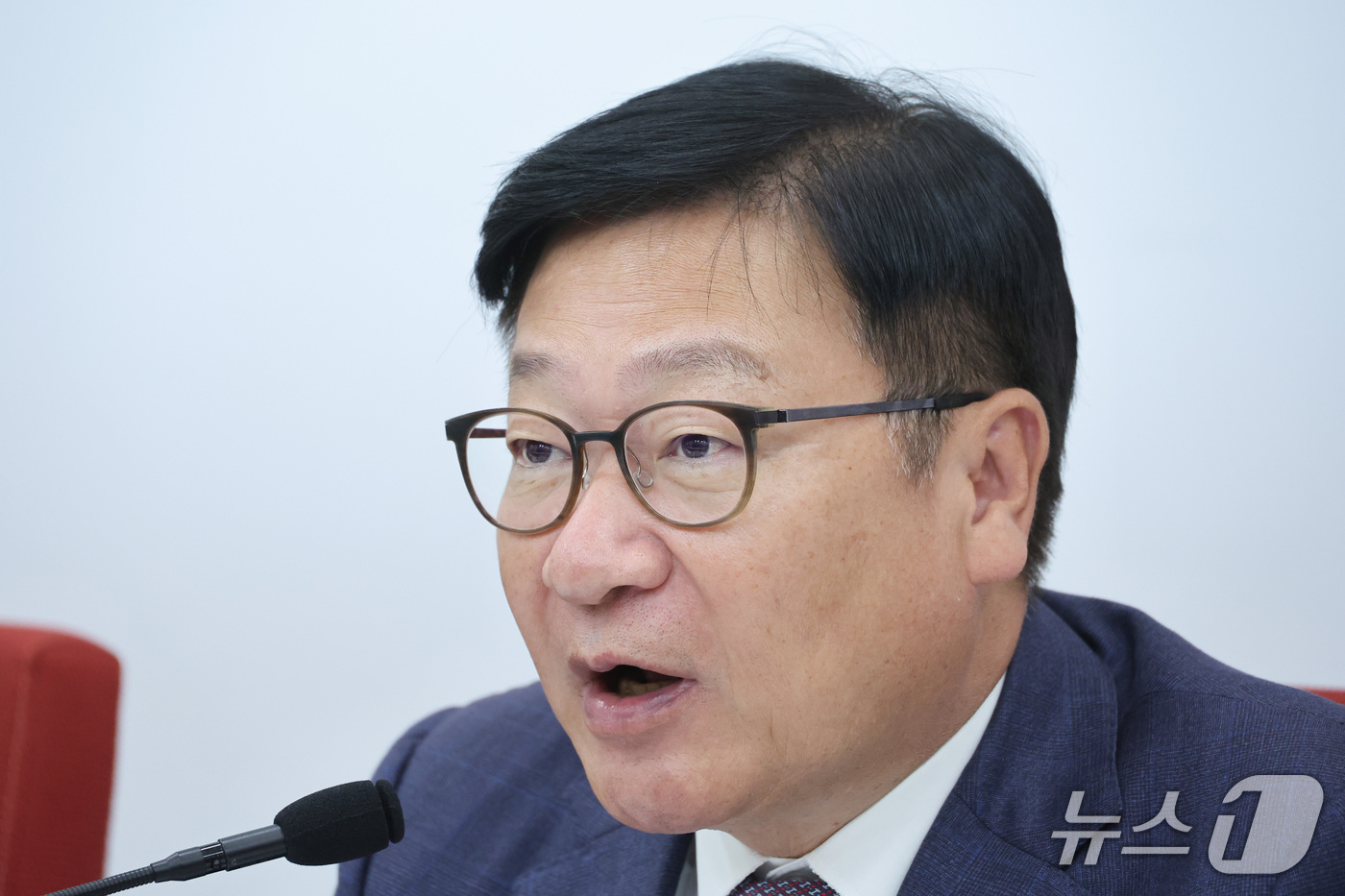 (서울=뉴스1) 신웅수 기자 = 정점식 국민의힘 원내대표가 14일 서울 여의도 국회에서 열린 국정감사 현안 관련 기자간담회에서 발언하고 있다. 2026.10.14/뉴스1