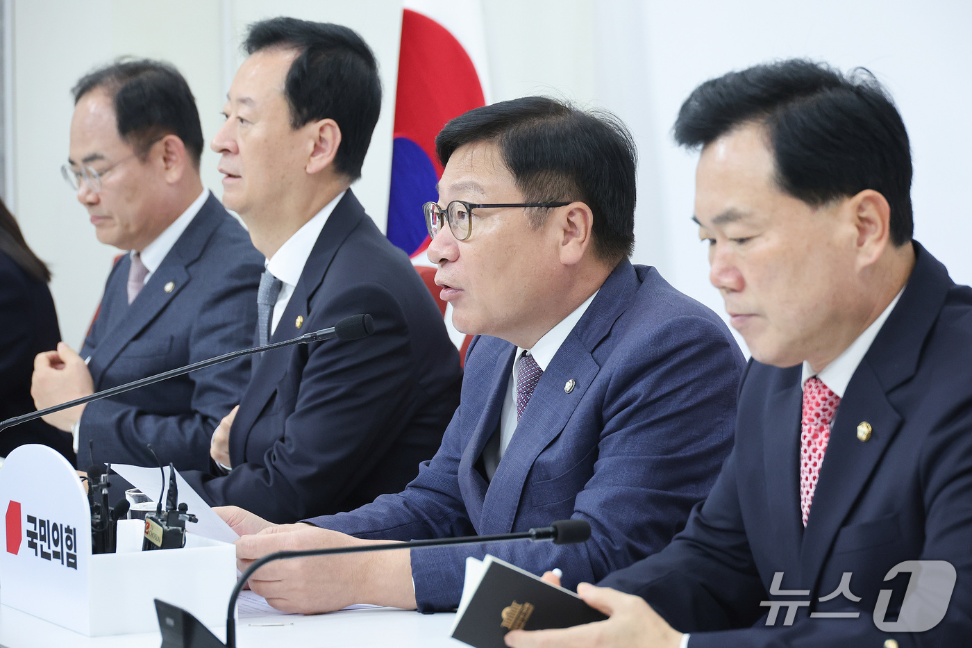 (서울=뉴스1) 신웅수 기자 = 정점식 국민의힘 원내대표가 14일 서울 여의도 국회에서 열린 국정감사 현안 관련 기자간담회에서 발언하고 있다. 2026.10.14/뉴스1