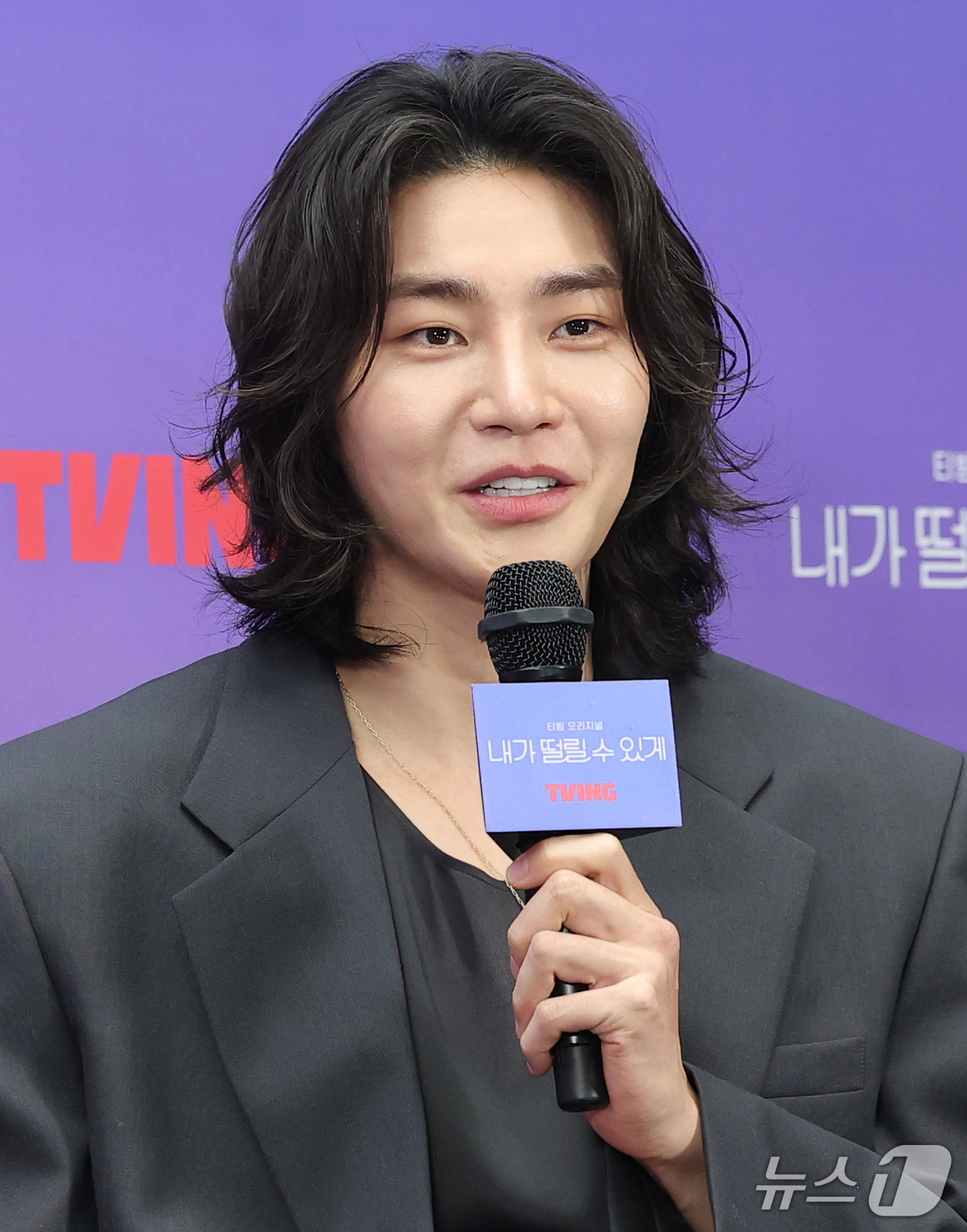(서울=뉴스1) 권현진 기자 = 배우 김재영이 14일 서울 마포구 스탠포드호텔에서 열린 티빙 오리지널 드라마 '내가 떨릴 수 있게' 제작발표회에 참석해 인사말을 하고 있다.'내가 …