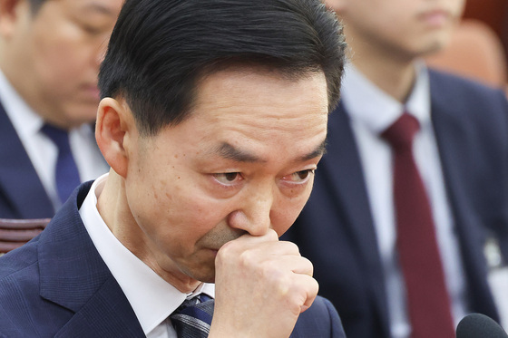 인사청문회 자리한 김지용 후보자