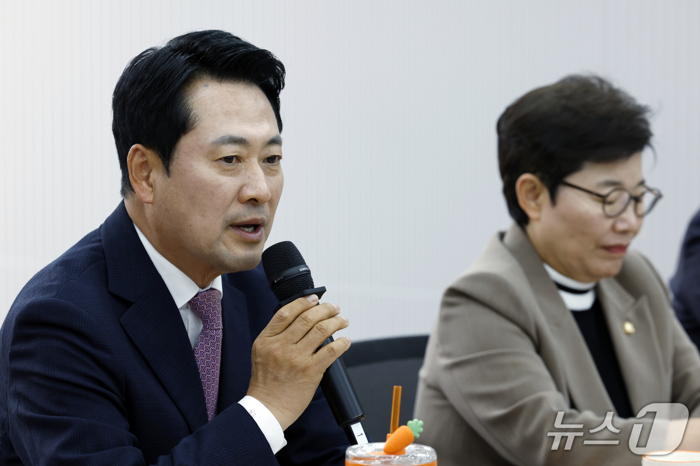 (서울=뉴스1) 박정호 기자 = 장동혁 국민의힘 대표가 14일 오후 서울 여의도 당사에서 열린 당근위원회 임명장 수여식 및 제1차 회의에서 모두 발언을 하고 있다. 2026.10. …