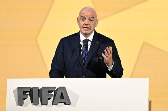 인판티노, 월드컵 보상금 미공개 논란…비판 속 FIFA 4연임 도전