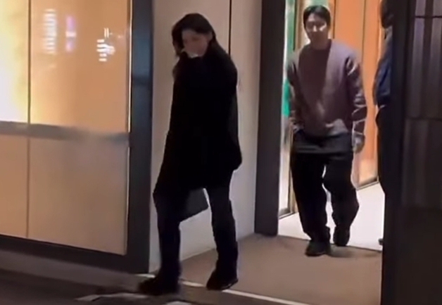 "왜 너 같은 거랑, 쓰레기"…악플에 '좋아요' 누른 이강인·두산가 박상효