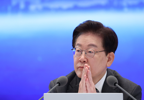 李대통령 "해외 숨어도 법 심판 못 피해…끝까지 추적·범죄수익 환수"