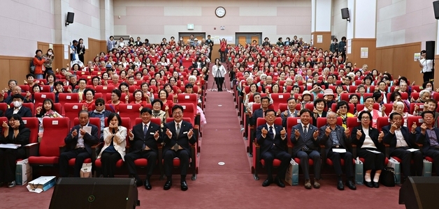 진천군노인복지관 '생거진천 들국화 문화축제' 개최