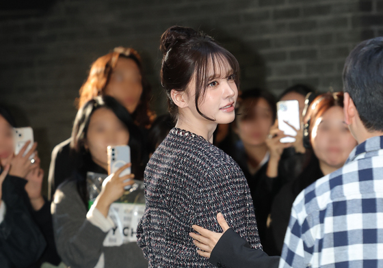 리즈, 셔터를 부르는 미모