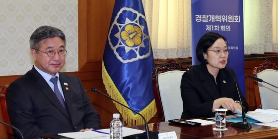 韓총리 "경찰, 뼈 깎는 변화 필요…경찰권 엄격히 통제하고 견제 강화"