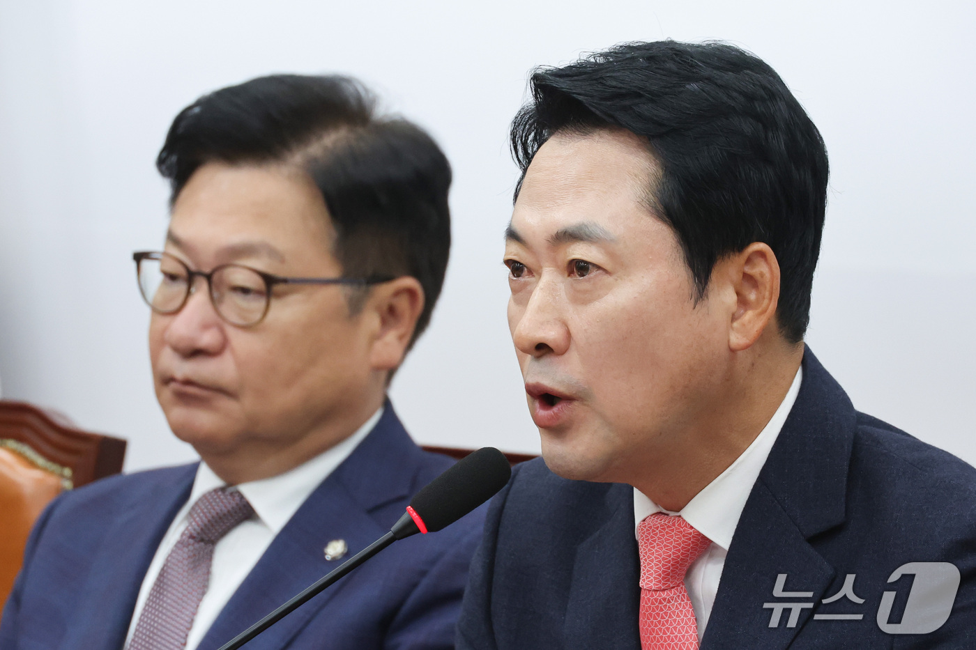 (서울=뉴스1) 신웅수 기자 = 장동혁 국민의힘 대표가 15일 서울 여의도 국회에서 열린 최고위원회의에서 발언하고 있다. 2026.10.15/뉴스1