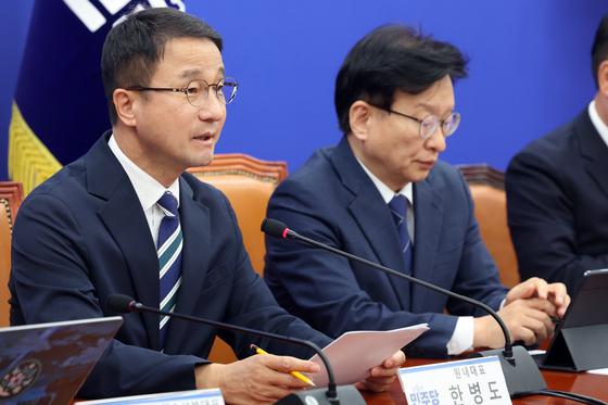 발언하는 한병도 더불어민주당 원내대표