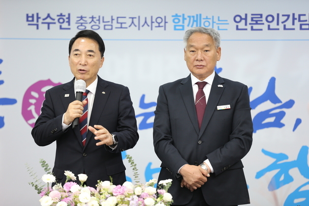 박수현 지사 '충남통행' 부여군 방문…송전선로 등 지역현안 논의