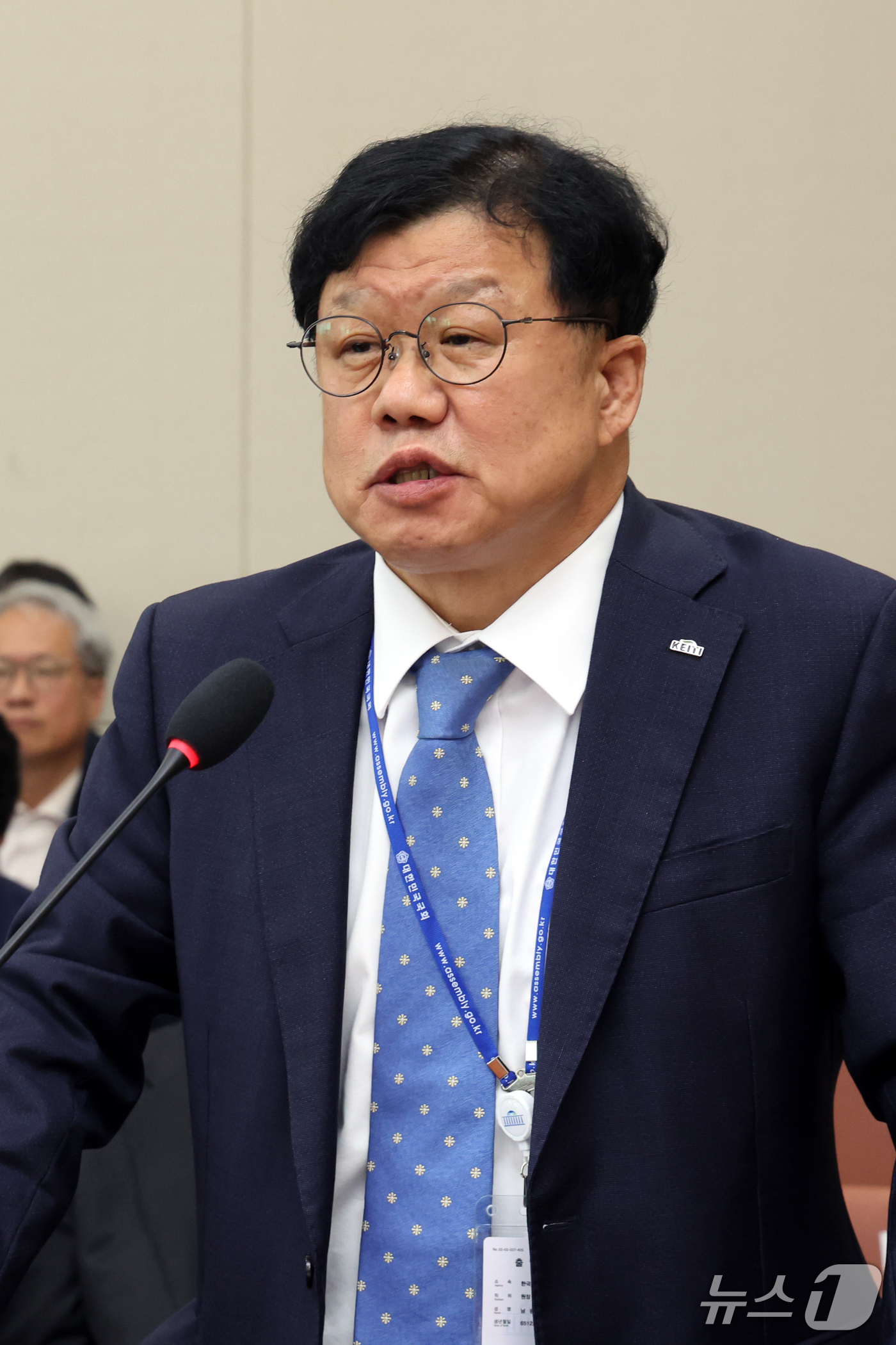 (서울=뉴스1) 황기선 기자 = 남광우 한국환경산업기술원장이 15일 서울 여의도 국회 기후에너지환경노동위원회에서 열린 중앙환경분쟁조정피해구제위원회 등에 대한 국정감사에서 발언을 하 …