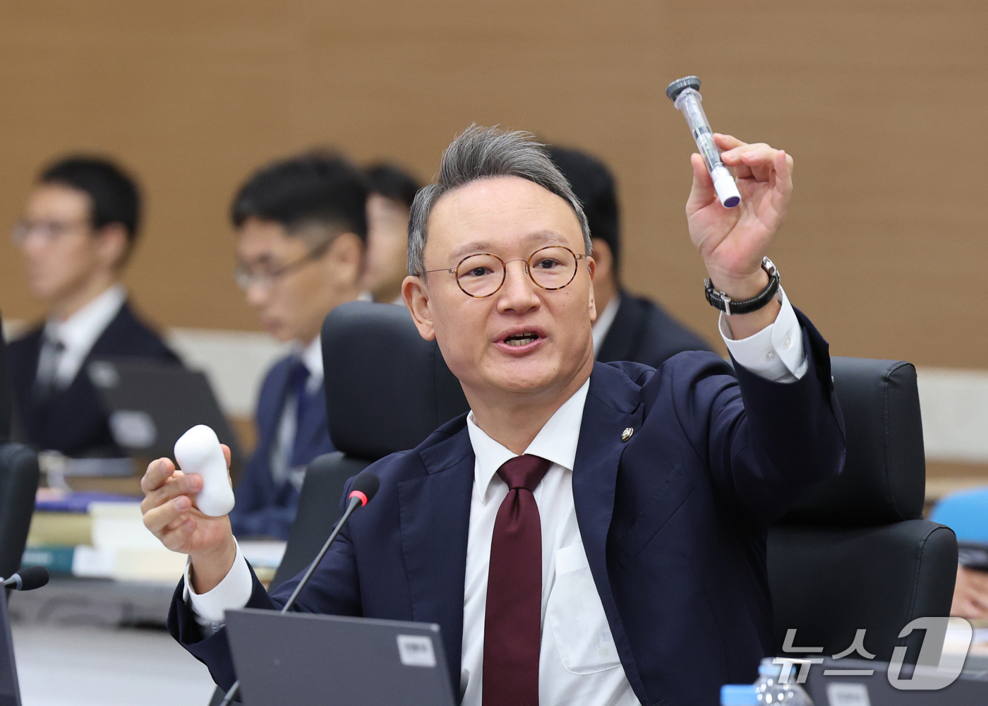 (대전=뉴스1) 김기태 기자 = 안상훈 국민의힘 의원이 15일 오전 정부대전청사에서 국회 재정경제기획위원회의 국가데이터처, 관세청, 조달청에 대한 국정감사에서 질의하고 하고 있다. …