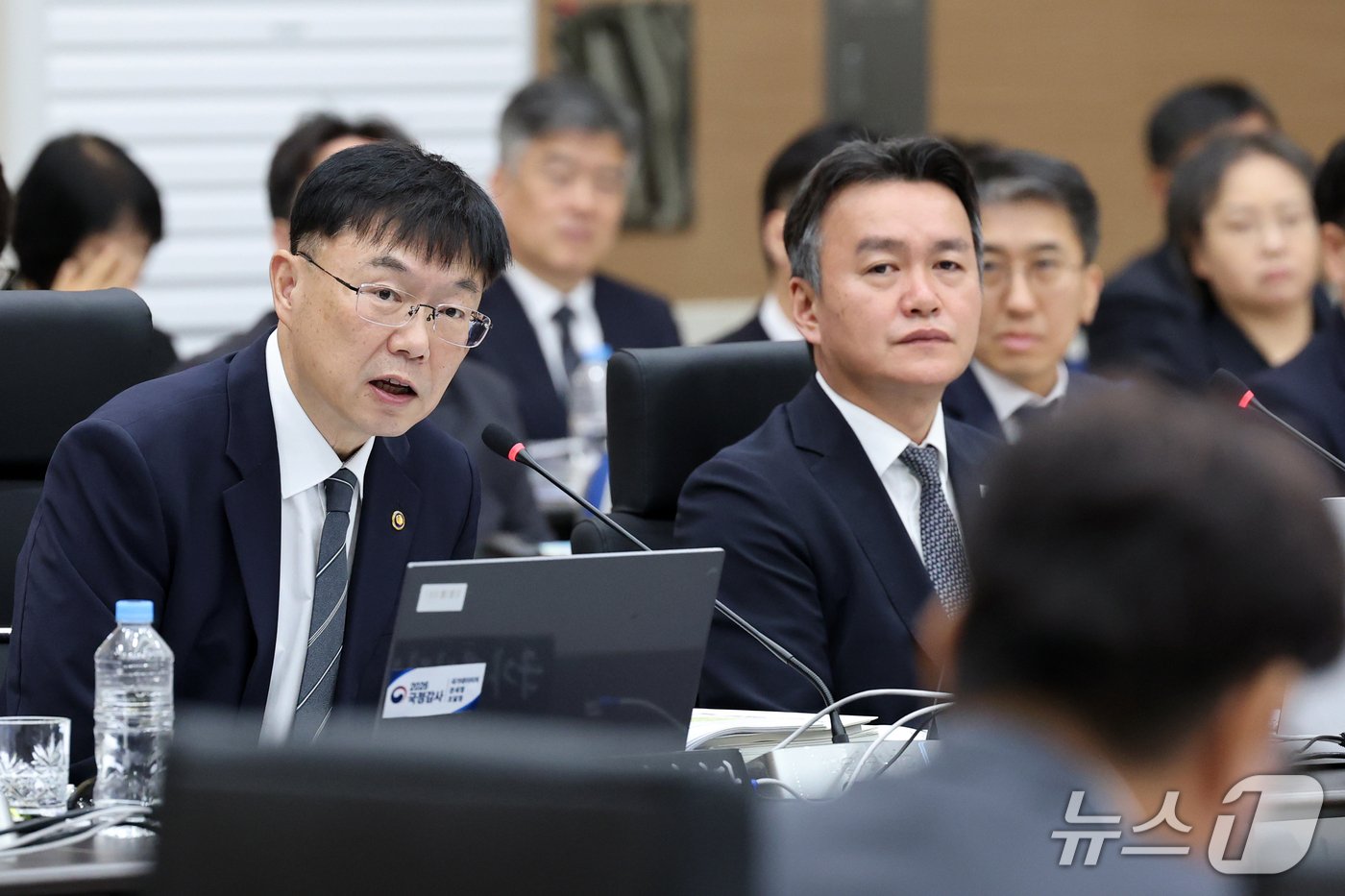 (대전=뉴스1) 김기태 기자 = 안형준 국가데이터처장이 15일 오전 정부대전청사에서 열린 국회 재정경제기획위원회의 국가데이터처, 관세청, 조달청에 대한 국정감사에서 답변하고 있다. …