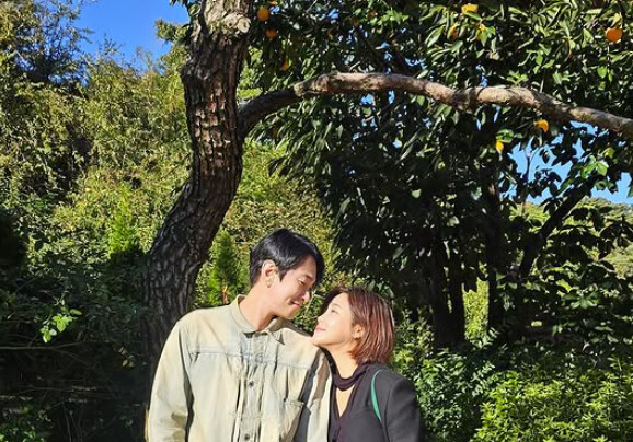 '내년 4월 결혼' 솔비♥이규한, 손잡은 사진 공개 "우리라는 삶의 작품"