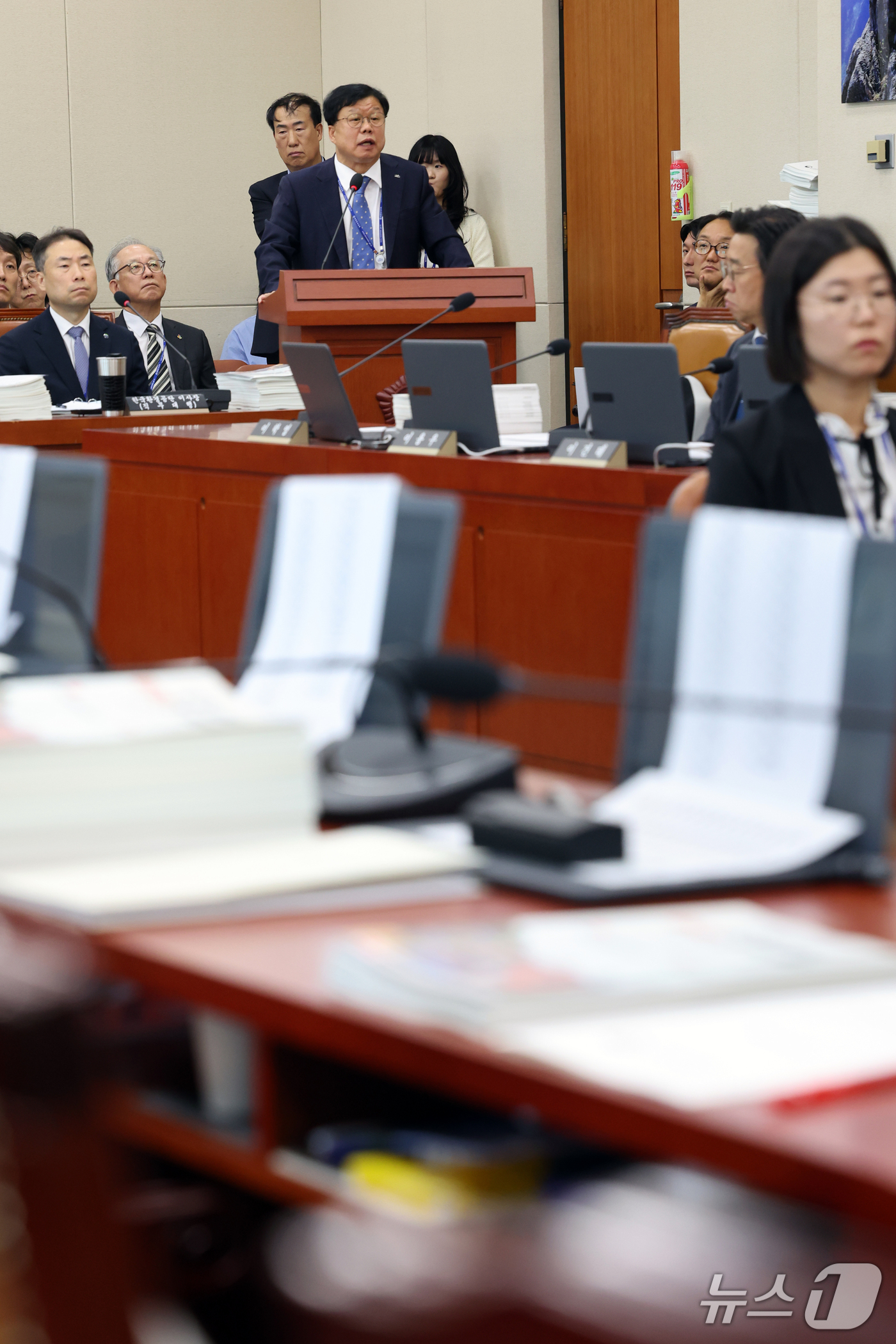 (서울=뉴스1) 황기선 기자 = 남광우 한국환경산업기술원장이 15일 서울 여의도 국회 기후에너지환경노동위원회에서 열린 중앙환경분쟁조정피해구제위원회 등에 대한 국정감사에서 발언을 하 …