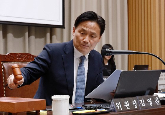 김영진 "유시민, 이 정도면 막가자는 것…극단적 언어 파멸 부른다"