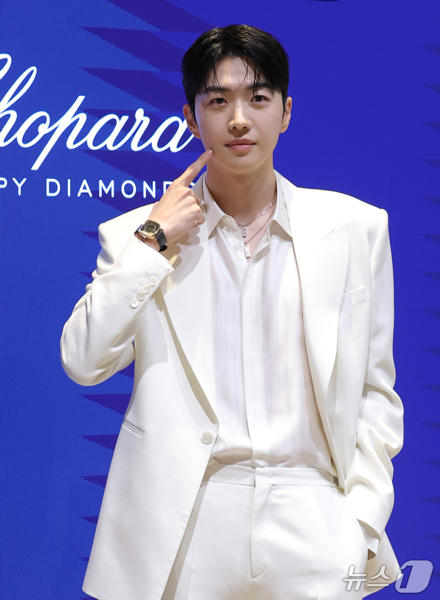 (서울=뉴스1) 권현진 기자 = 배우 강훈이 15일 서울 롯데백화점 에비뉴엘 월드타워점에서 열린 ‘해피 다이아몬드(Happy Diamonds’ 50주년 기념 포토콜 행사에 참석해 …