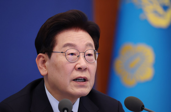 李대통령 "브라질 계란에 800억 낭비? 허위사실…정치적 유포 시정하라"