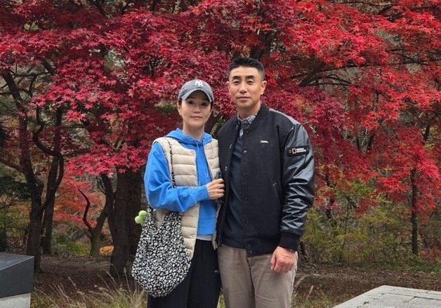 휴가 중 식당서 쓰러진 80대 노인 구한 육군 중령 부부