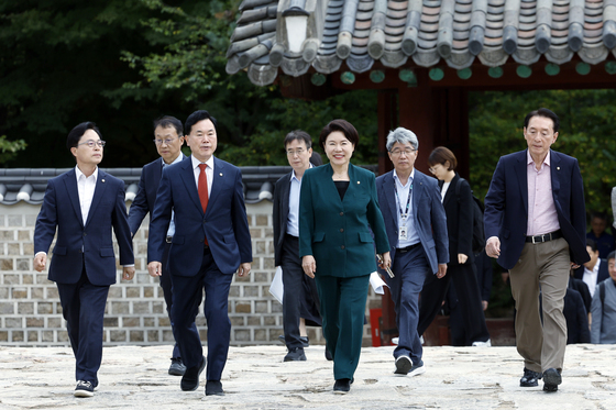 종묘 정전으로 현장시찰 나선 국민의힘 문체위원들