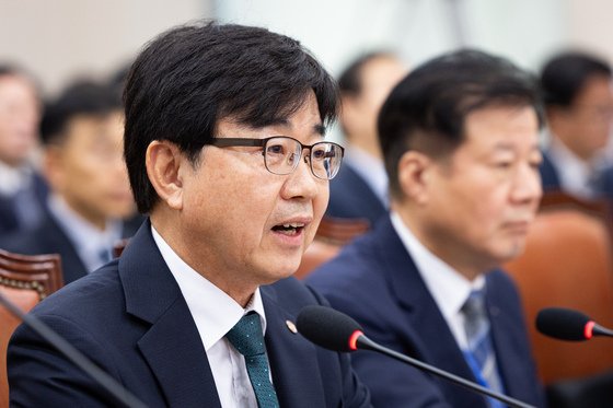 [국감초점] 野, '김어준 처남' 소진공 이사장에 "누구 빽으로 갔나"