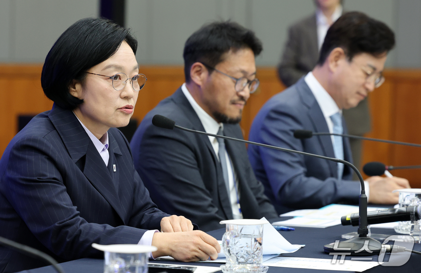 (대전=뉴스1) 김기태 기자 = 한성숙 국무총리가 15일 대전 유성구 한국전자통신연구원에서 열린 지역 창업 생태계 활성화를 위한 대토론회에 참석해 인사말을 하고 있다.  2026. …
