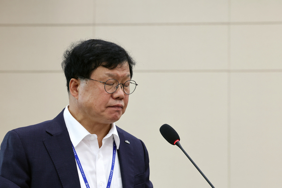 [국감] 질의 경청하는 남광우 한국환경산업기술원장