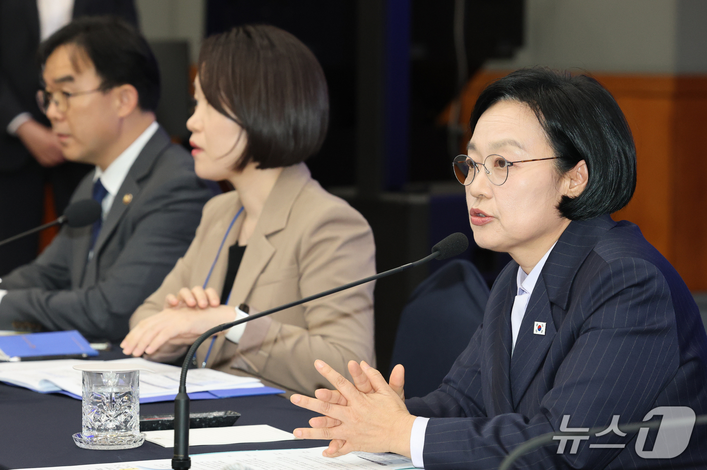 (대전=뉴스1) 김기태 기자 = 한성숙 국무총리가 15일 대전 유성구 한국전자통신연구원에서 열린 지역 창업 생태계 활성화를 위한 대토론회에 참석해 인사말을 하고 있다.   2026 …