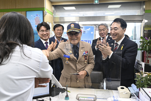 부여군 규암농협에 '국가유공자' 1호 전용 창구 개설
