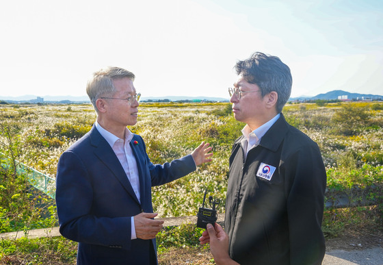 민형배 시장, 홍지선 국토부 장관과 반도체 부지 점검