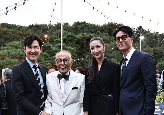 포즈 취하는 이정재·신영균·이재·샘킴 예비부부