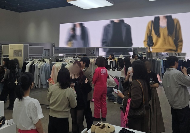 [르포]온라인 쇼핑몰 50곳 성수에 모였다…지그재그가 펼친 '취향 편집숍'