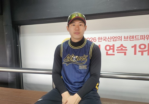208안타 치고 2위…KT 최원준 "기록에 매달리면 중요한 걸 놓치더라"
