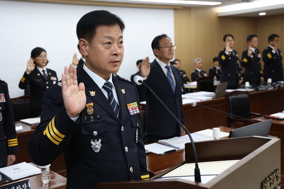 [국감] 선서하는 고범석 서울경찰청장