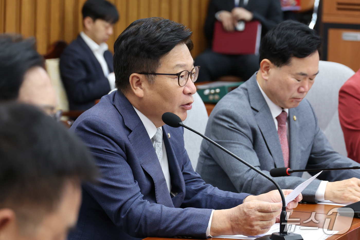 (서울=뉴스1) 신웅수 기자 = 정점식 국민의힘 원내대표가 16일 서울 여의도 국회에서 열린 국정감사 대책회의에서 발언하고 있다. 2026.10.16/뉴스1