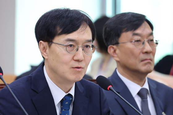 서울중앙법원장 "투표용지 부족 사태 송구"…6·3지선 때 선관위원장