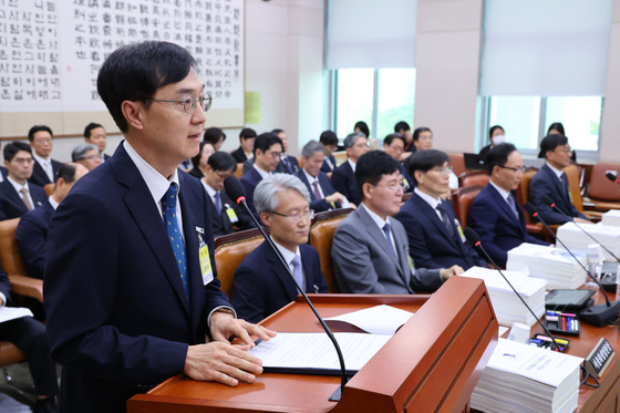 [국감] 오민석 법원장, 국감 업무보고