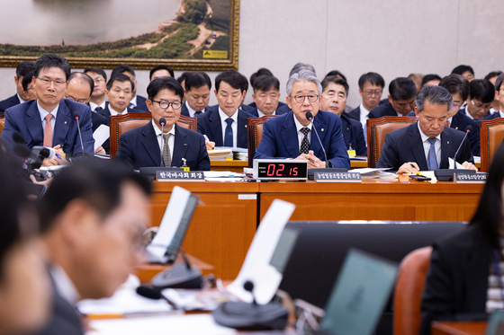 농해수위 국감서 농협 개혁 도마 위…회장 직선제부터 경영 부실 질타